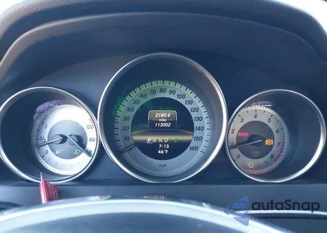 2013 Mercedes-Benz C 250 Sport z USA, uszkodzony, nr VIN WDDGF4HB0DR283873